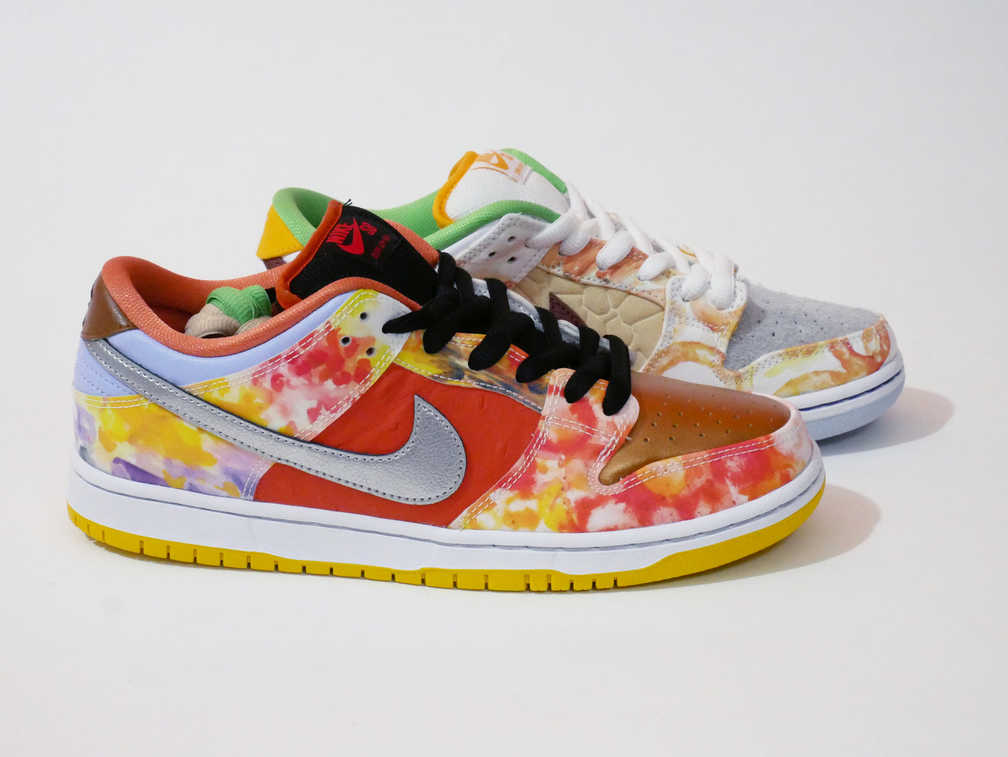 Nike SB Dunk Low Street Hawker